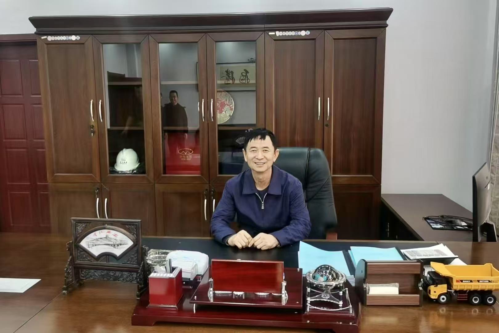 杨军.jpg 杨军.jpg